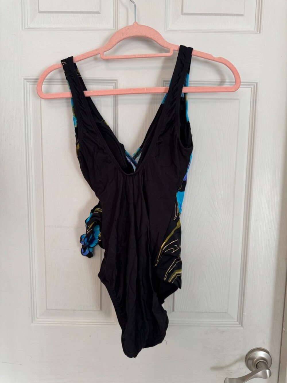 Vintage Great Lengths Swimsuit Black & Blue Floral One Piece 90s Slimming 10 - Picture 5 of 10